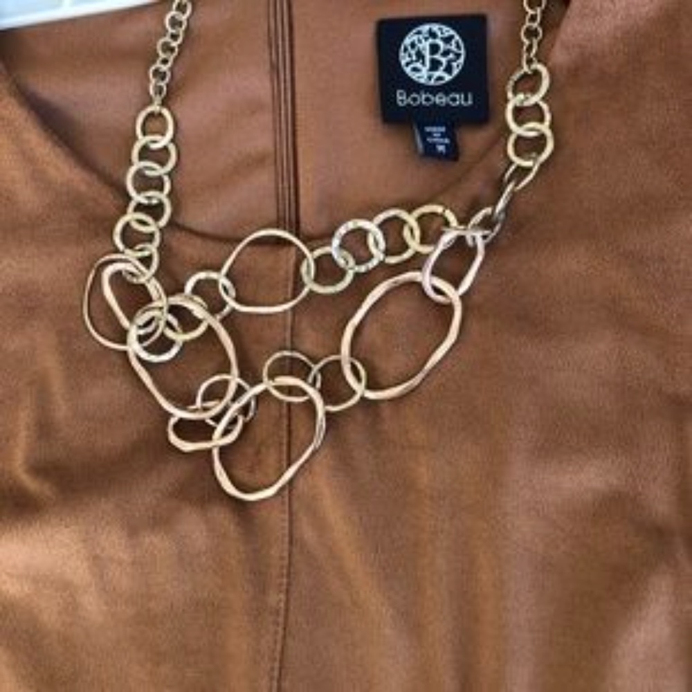 Great fun gold necklace with circulars rings. - Picture 2 of 11